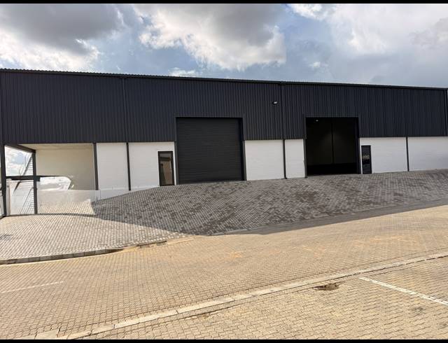 645M² WAREHOUSE FOR SALE IN WELLINGTON CENTRAL